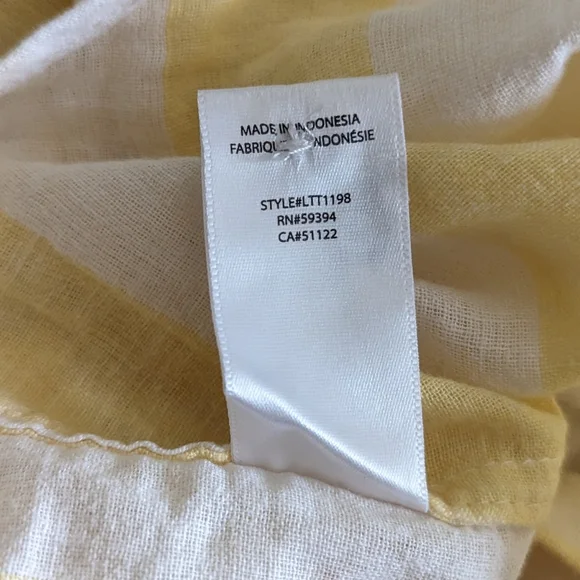 beachlunchlounge | Collection | Linen Tie Front Sleeveless Top - Picture 8 of 9